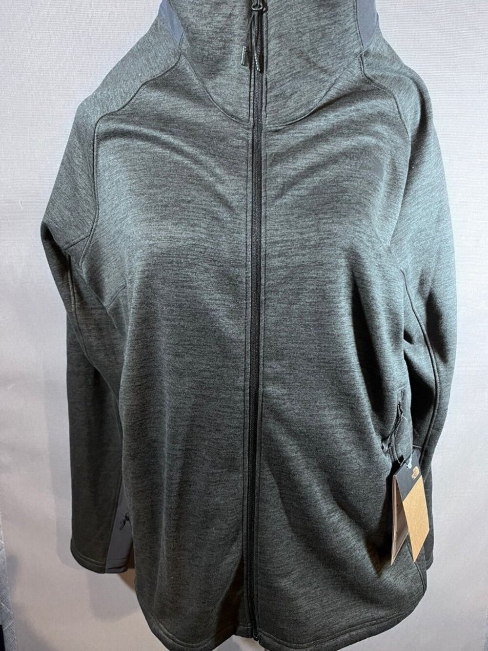 Woman’s North Face Sweater Sz XL